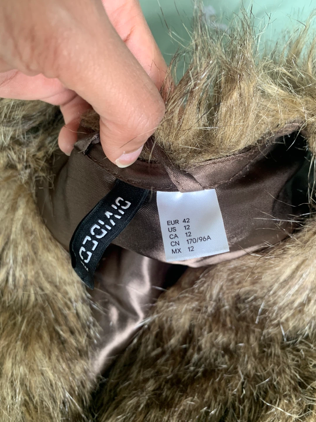 Faux Fur Vest Size 12 - photo 2