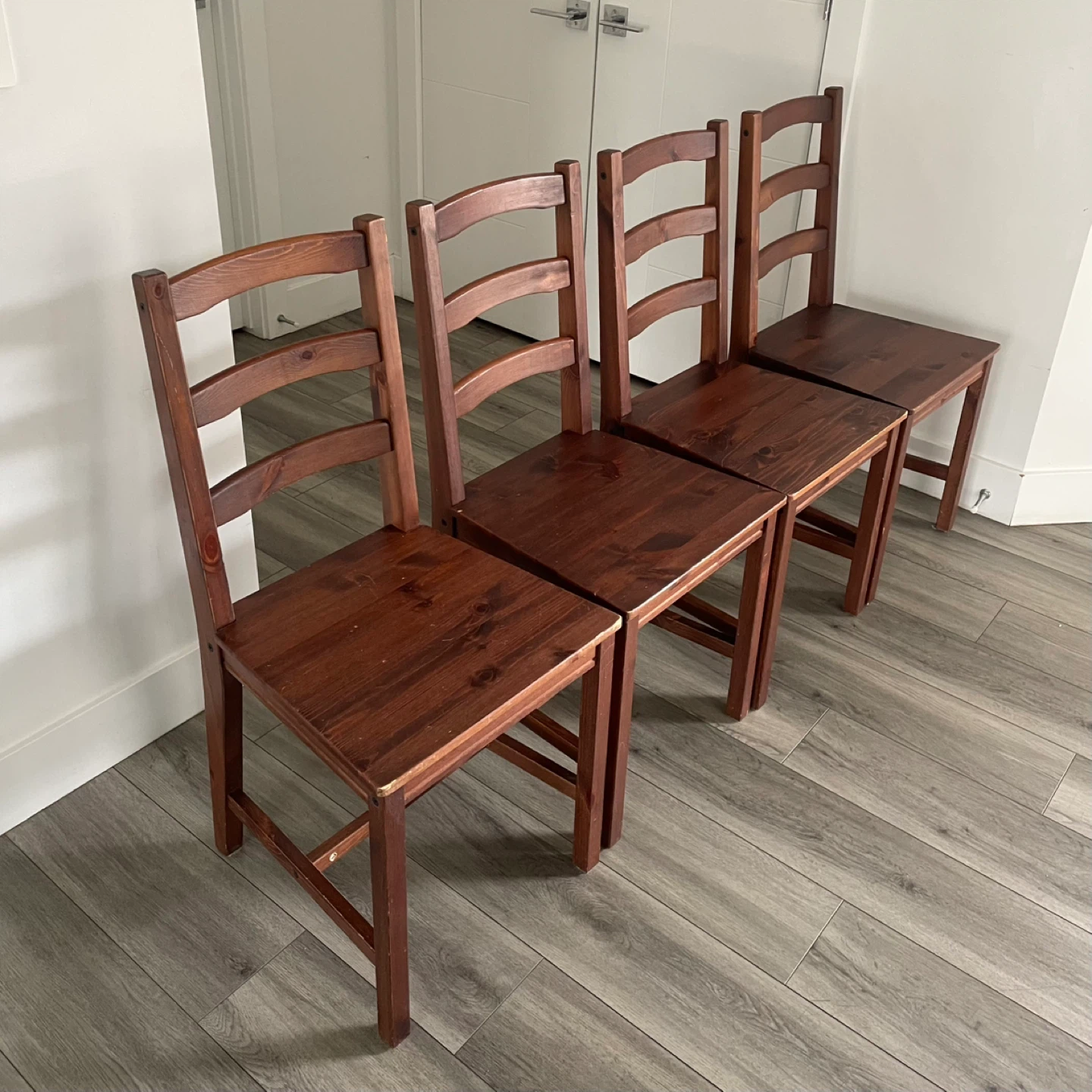 4 Dining Chairs