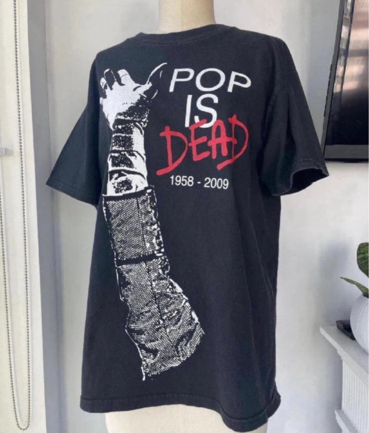 Rare Pop Is Dead Michael Jackson T-shirt size medium