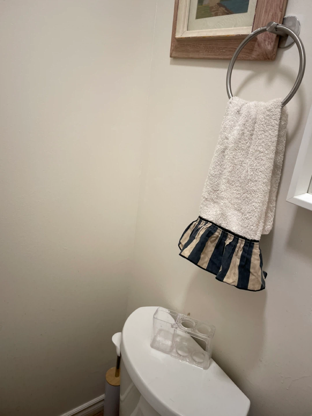 Room for rent couples welcome - photo 3