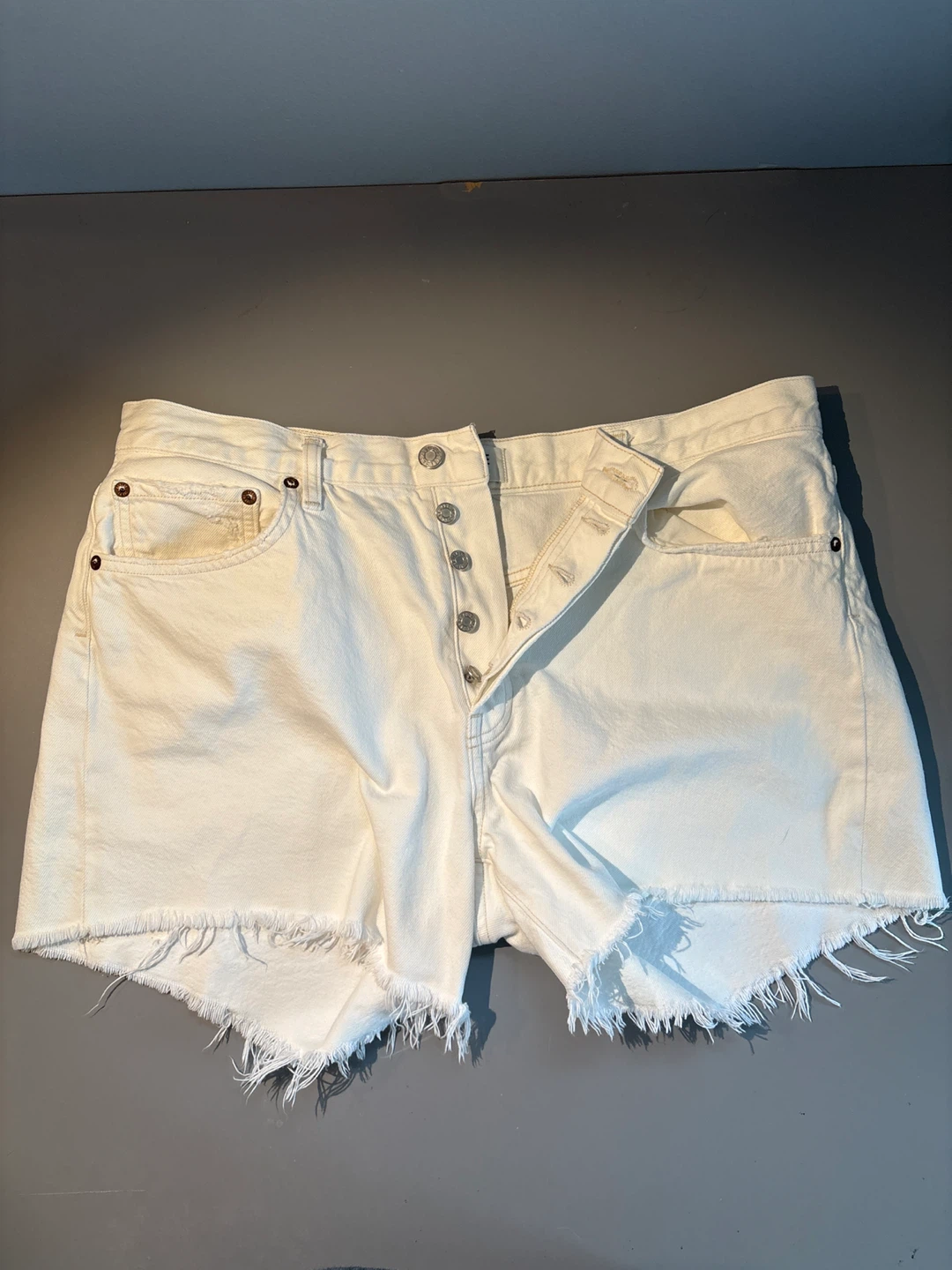 AGOLDE White Denim Cutoff shorts - photo 2