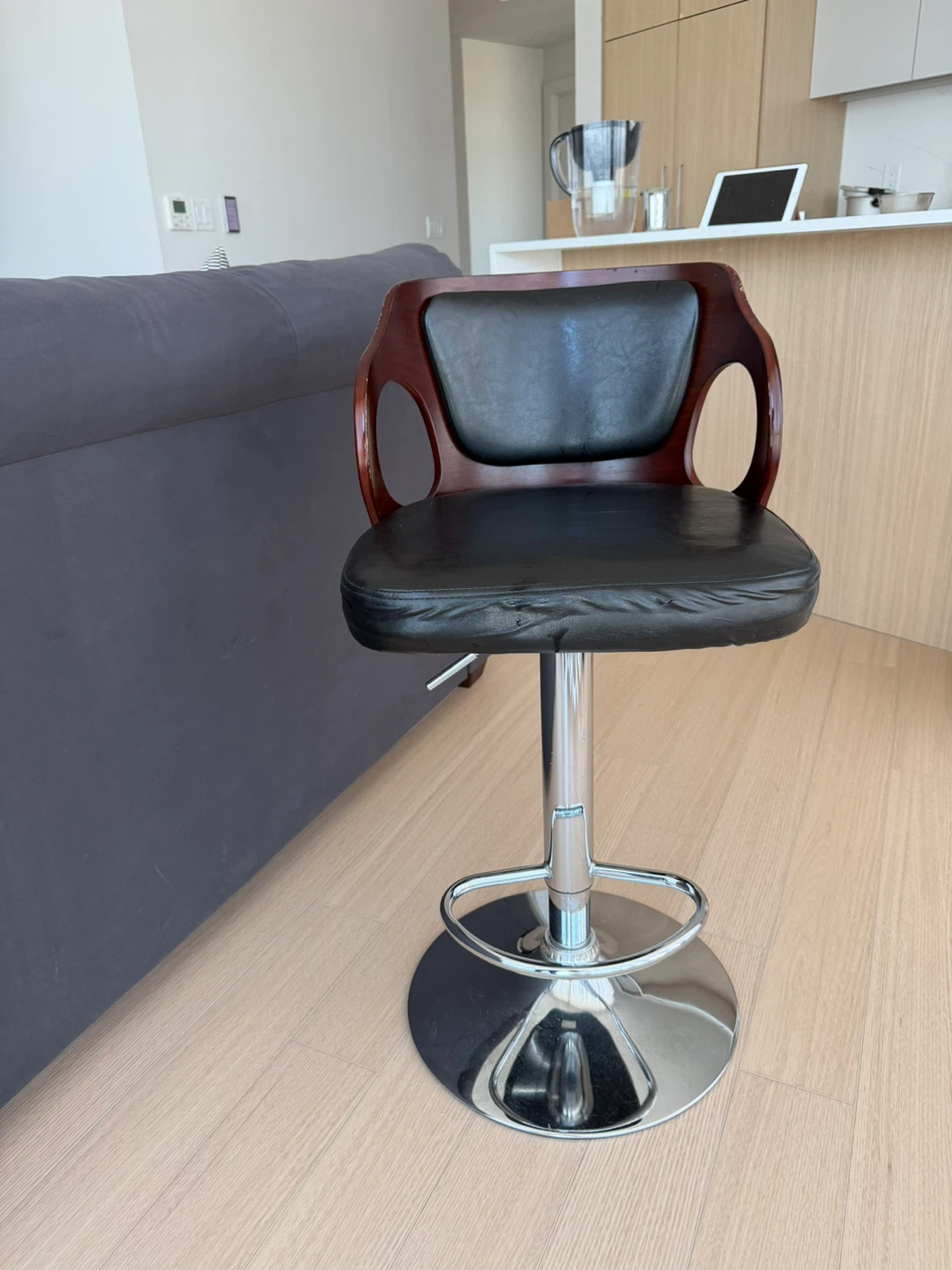 Swivel height adjustable bar stool - photo 4