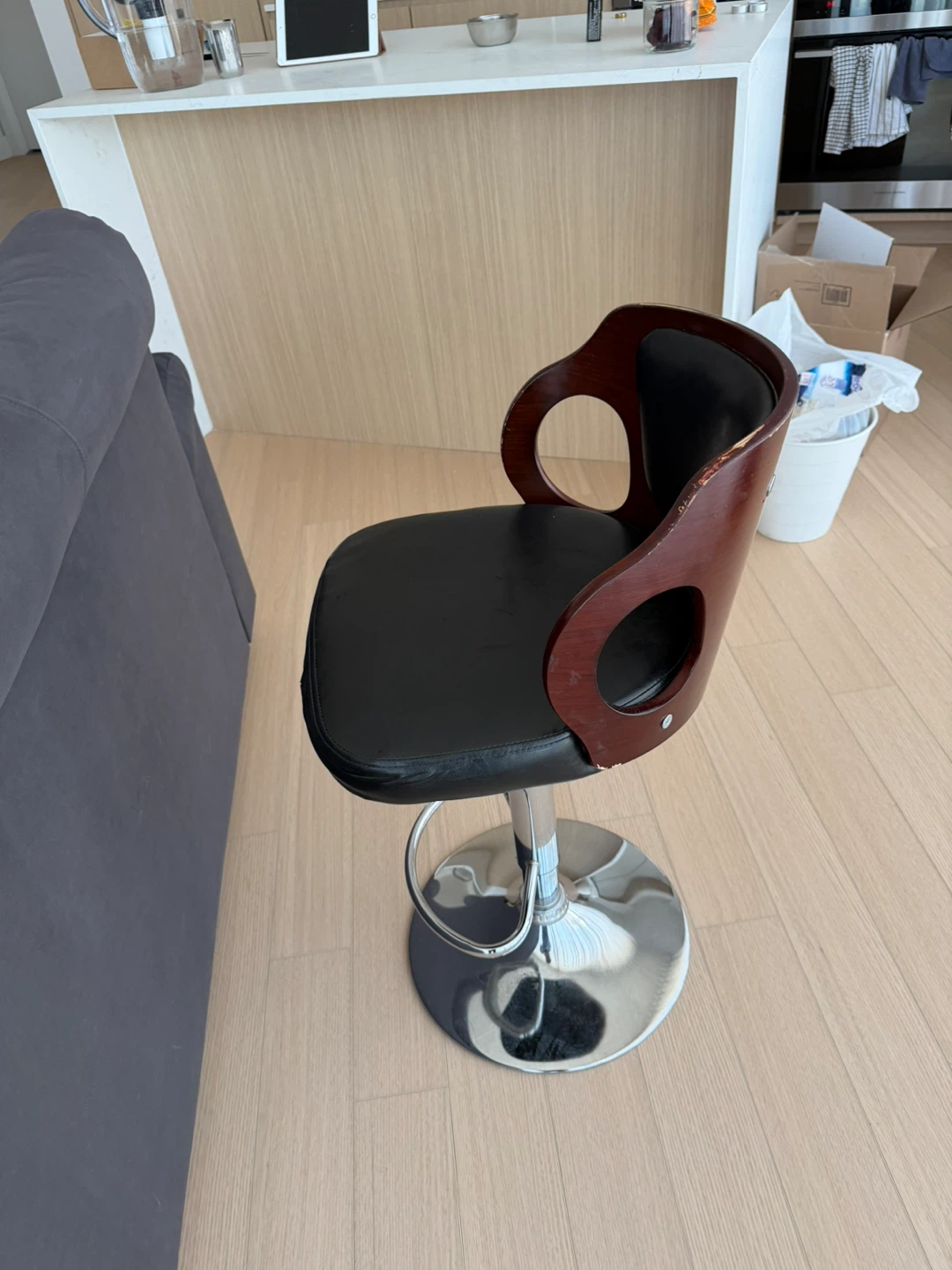 Swivel height adjustable bar stool