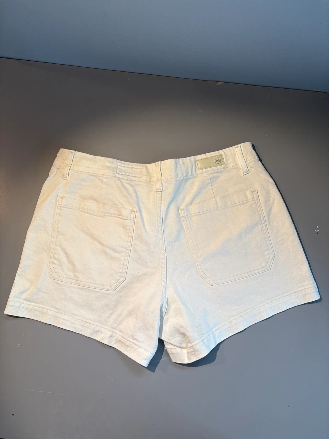 AG Adriano Goldschmied Analog Short High Rise Fit Cream - photo 5