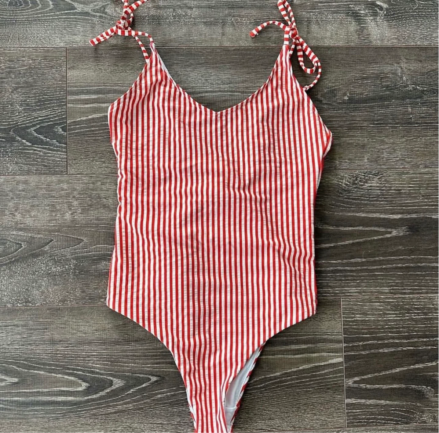 New with tags ONLY bathing suit size small - photo 2