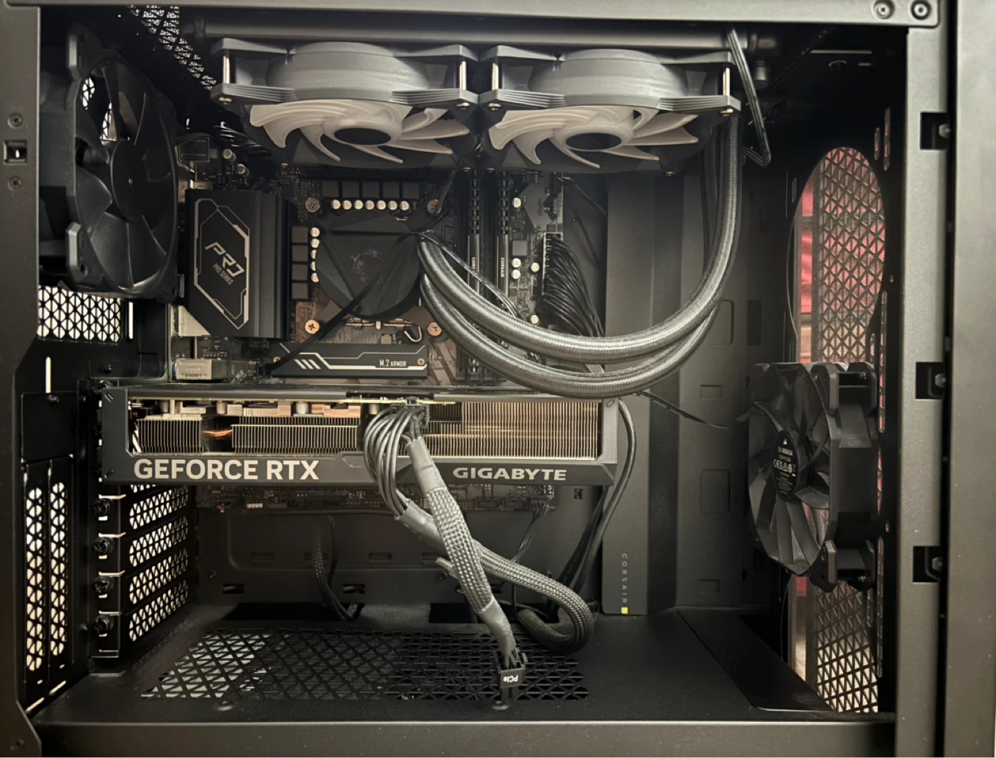 Gaming PC – RTX 4070 + i7-13700K | 32GB RAM | 1TB SSD - photo 3