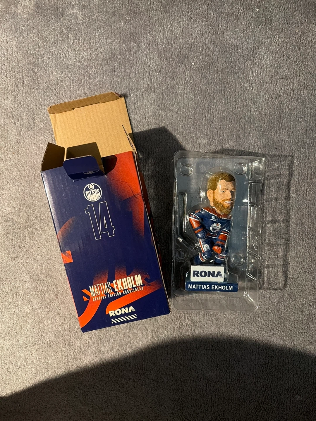 Mattias Ekholm Special Edition Bobblehead - photo 3