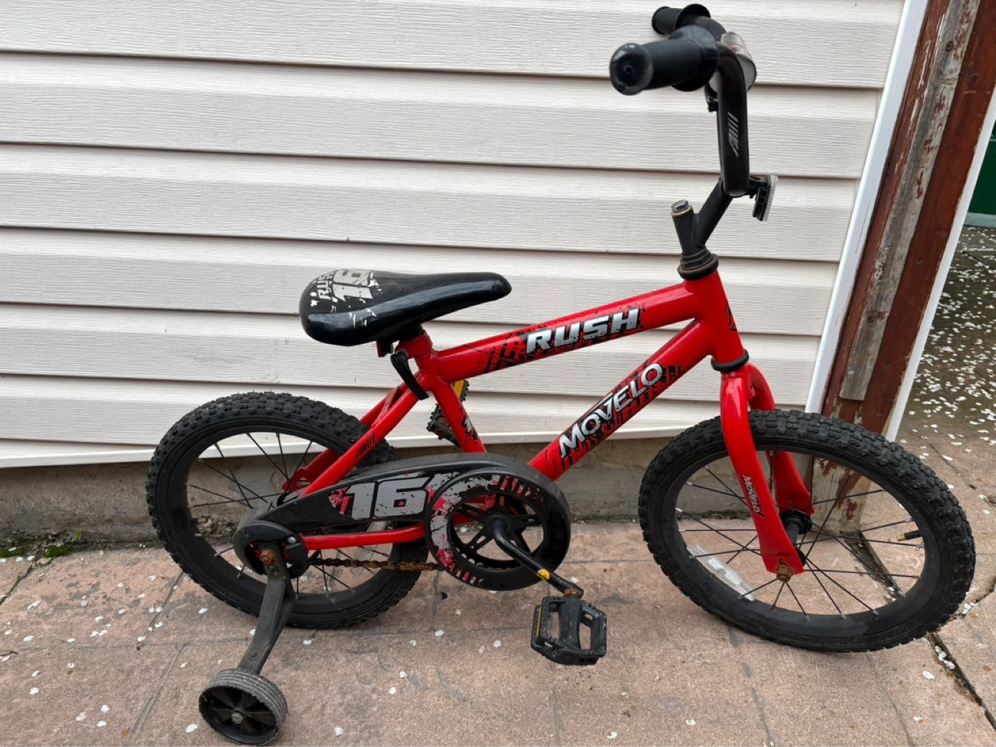 Red Movelor Rush Kids Bike