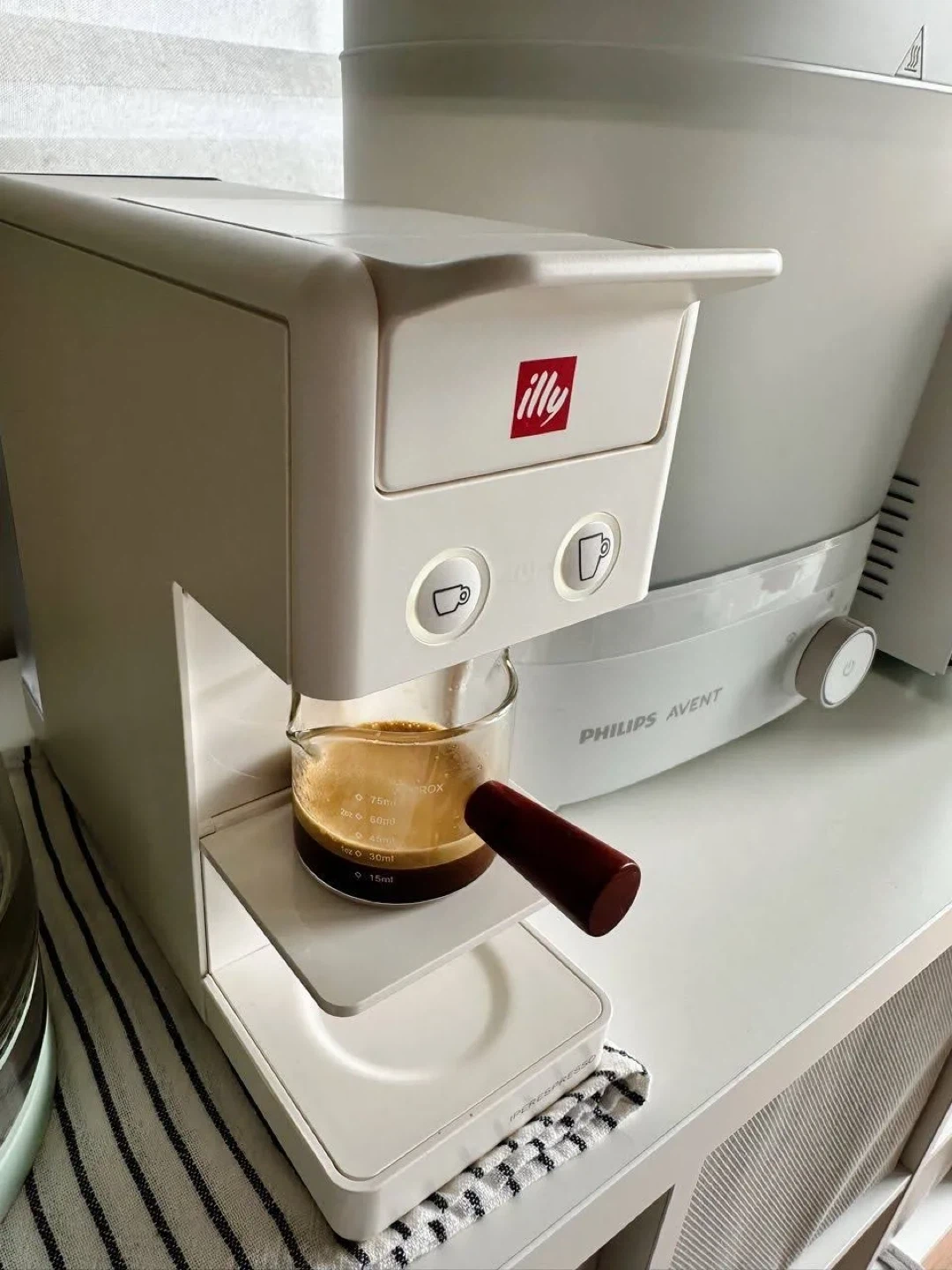 Illy Iperespresso Machine