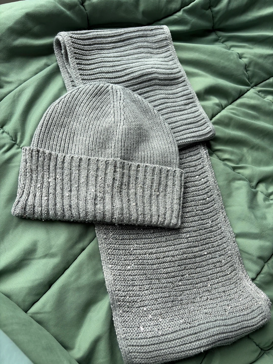 Michael Kors Grey Sequin Knit Hat and Scarf Set - photo 2