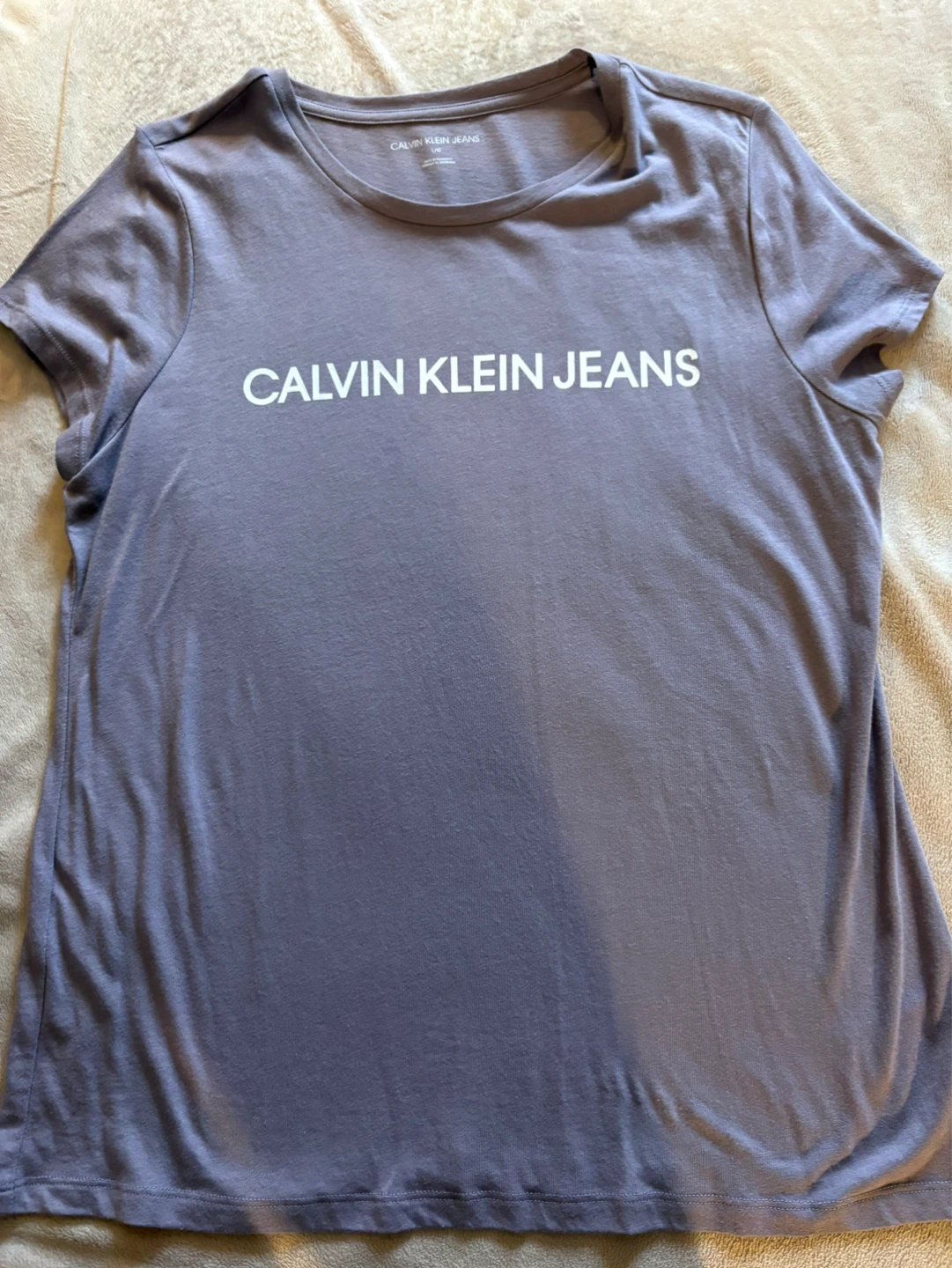 Calvin Klein Jeans T-Shirt - Purple- large