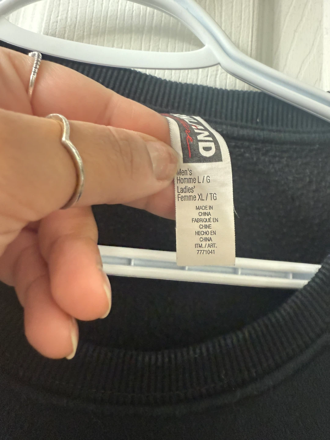 EUC Unisex Kirkland Sweater - photo 2