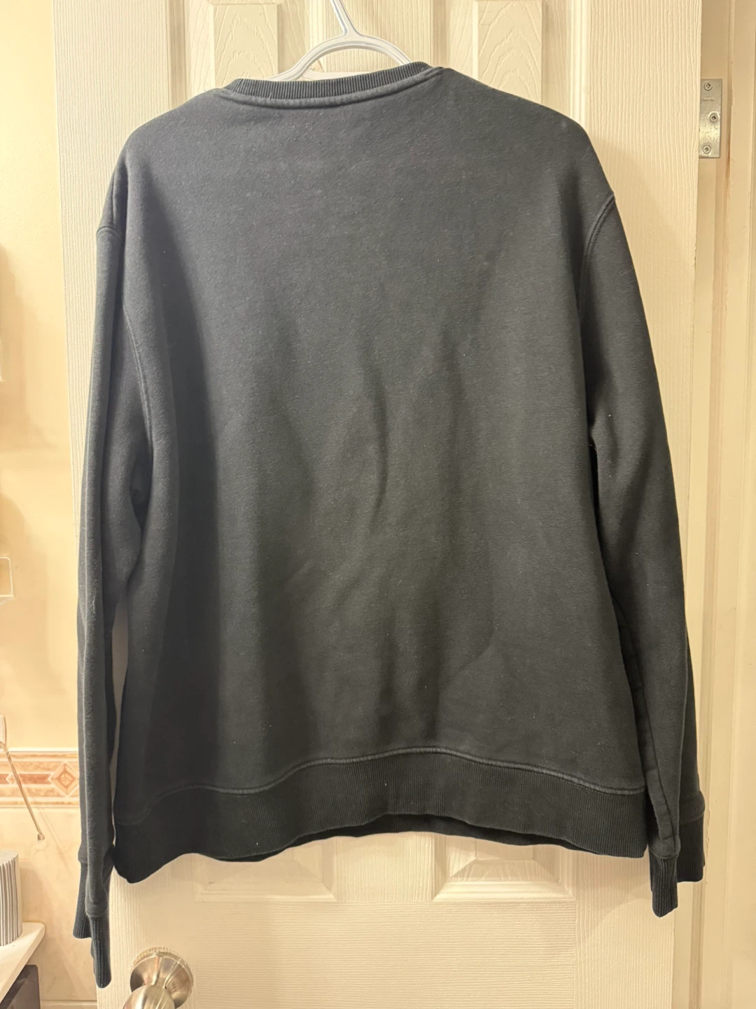EUC Unisex Kirkland Sweater - photo 3