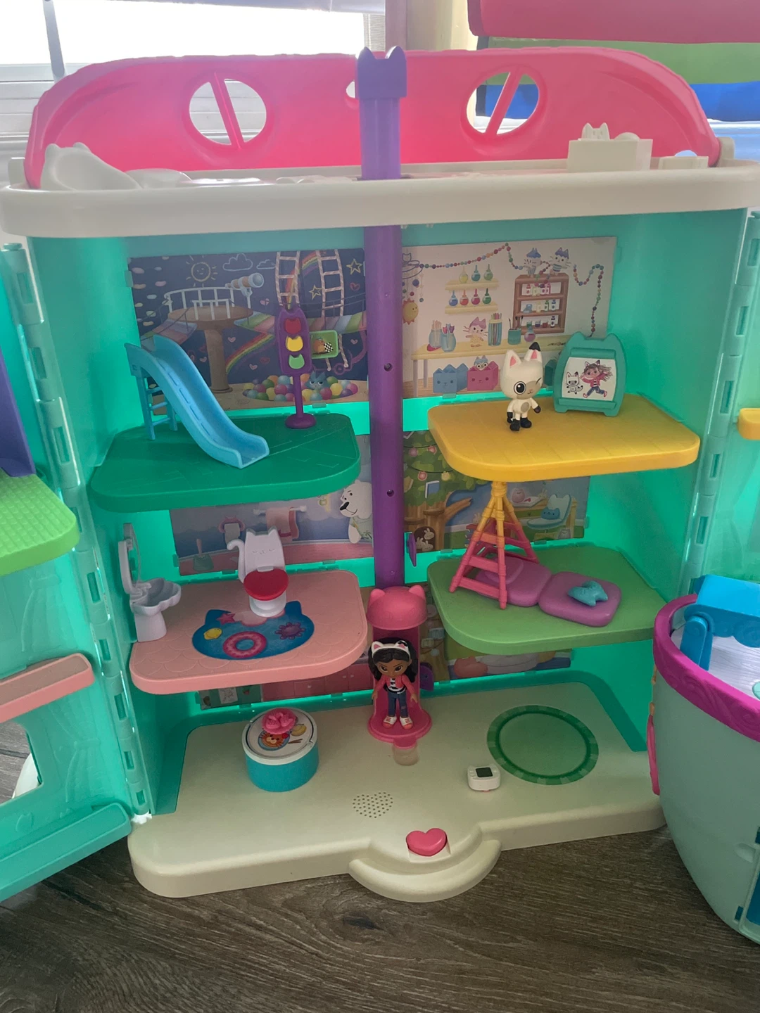 Gabby's Dollhouse Playset with Accessories - photo 2