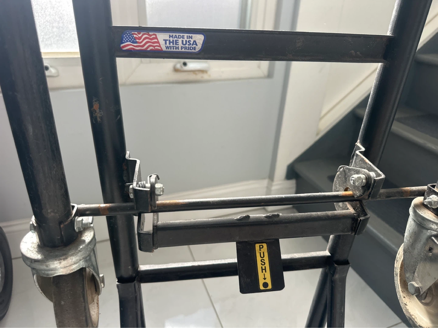 Heavy Duty Hand Truck Dolly 1200lb capacity - photo 3
