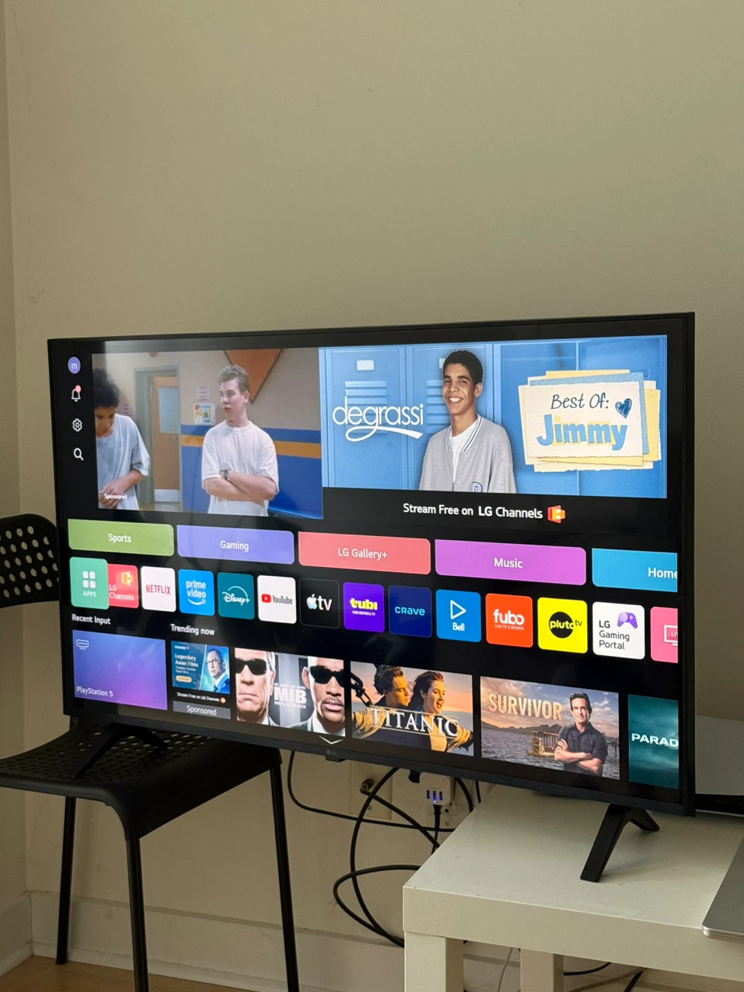 LG Smart TV 50 inches