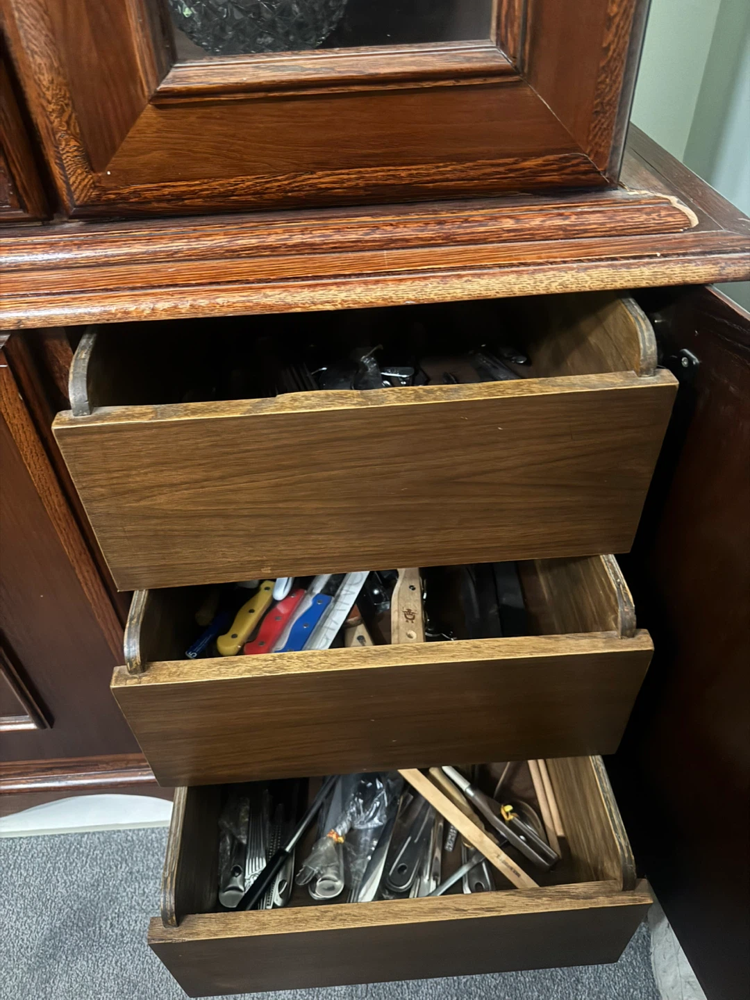 Hutch and Buffet Cabinet - photo 4