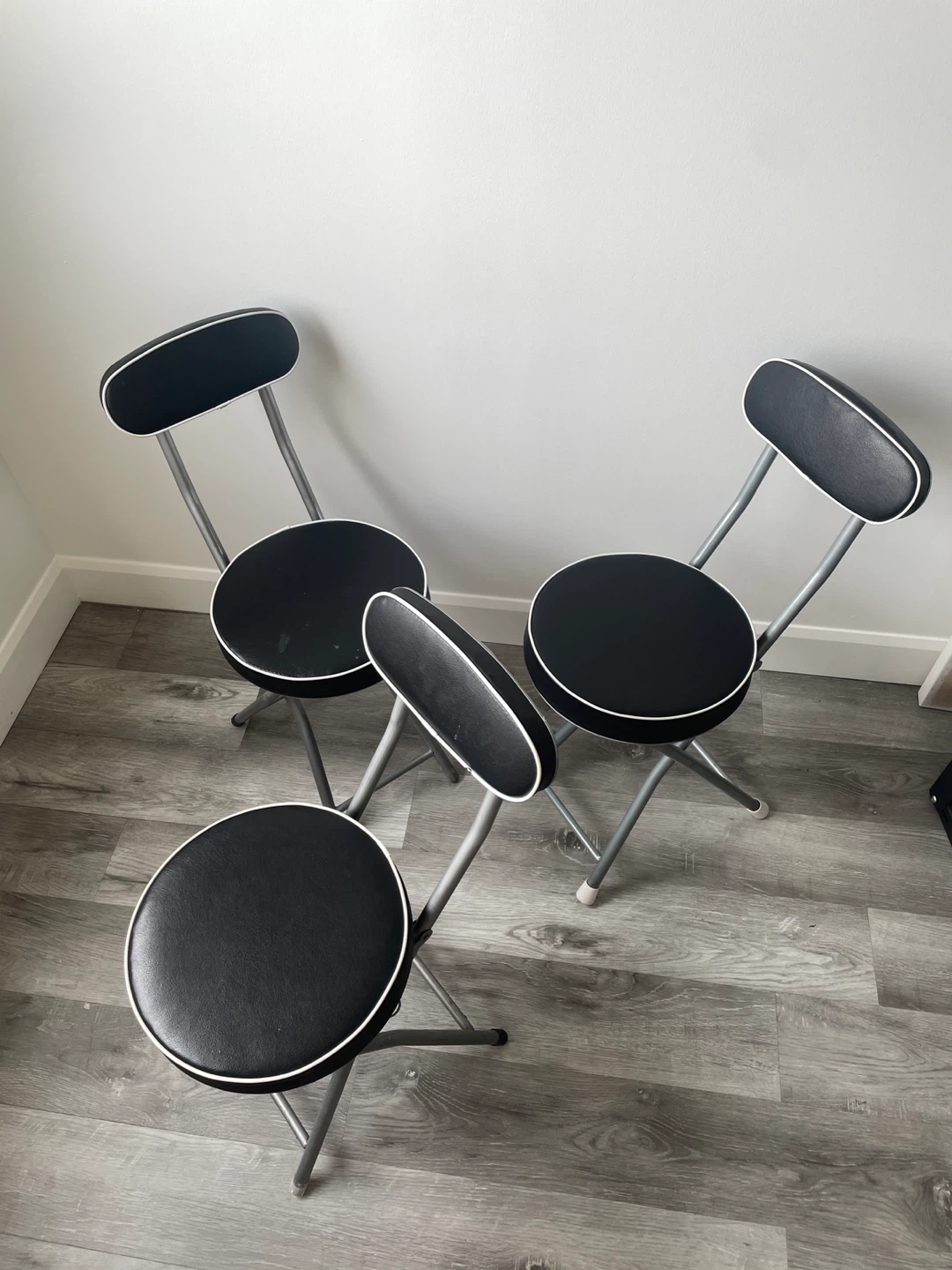 Set of 3 Black Folding Stools with Backrests - photo 4