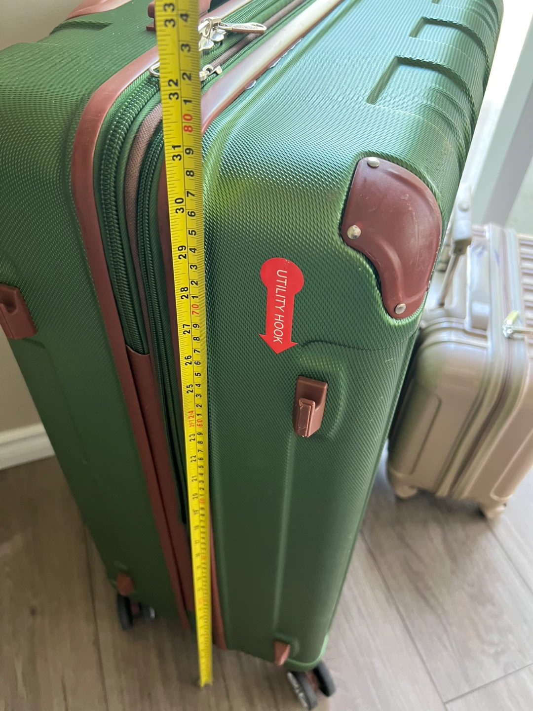 Luggage.  Two pieces.  With vintage cookbooks - photo 5