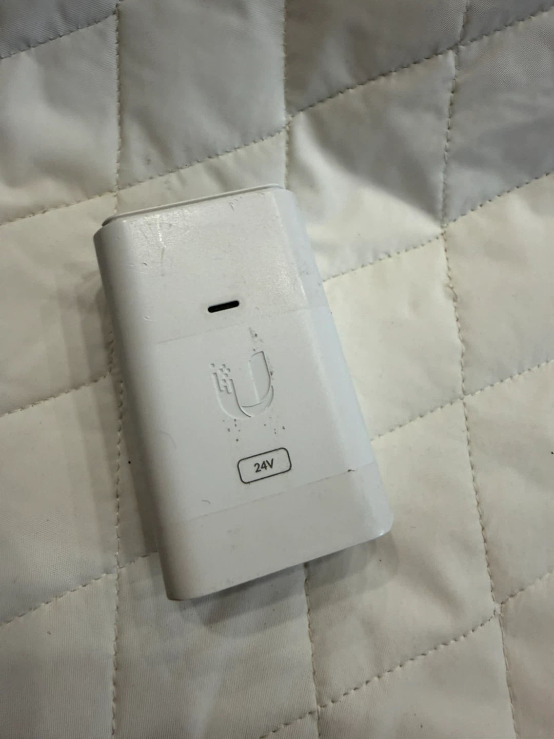 Ubiquiti 24V PoE Injector