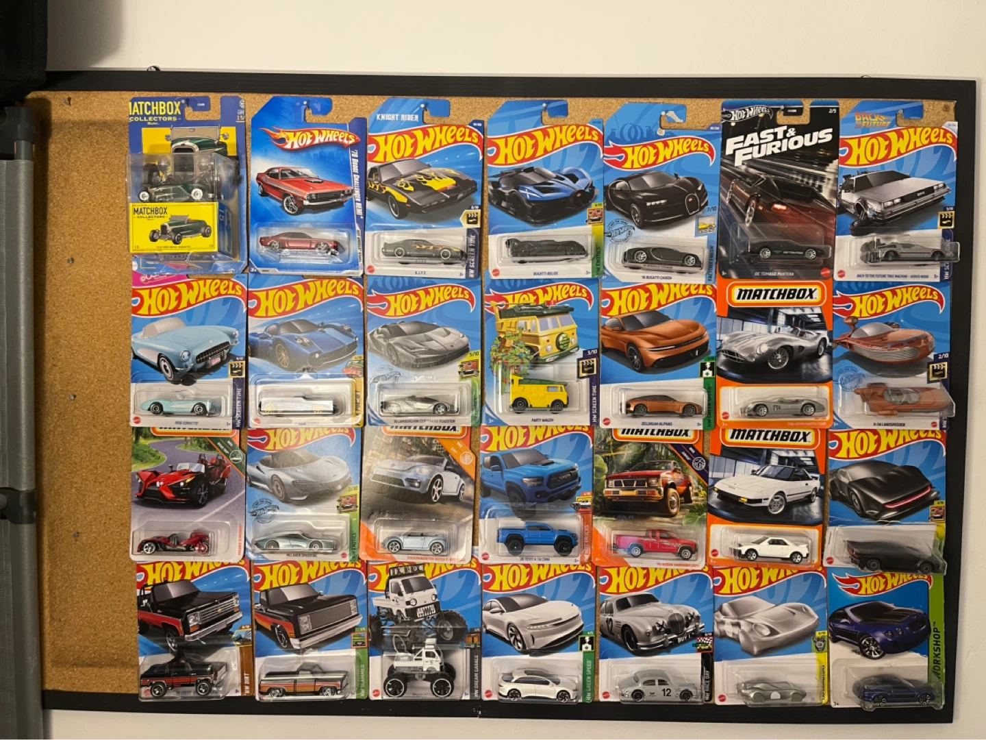 28 Hot Wheels and Display Board