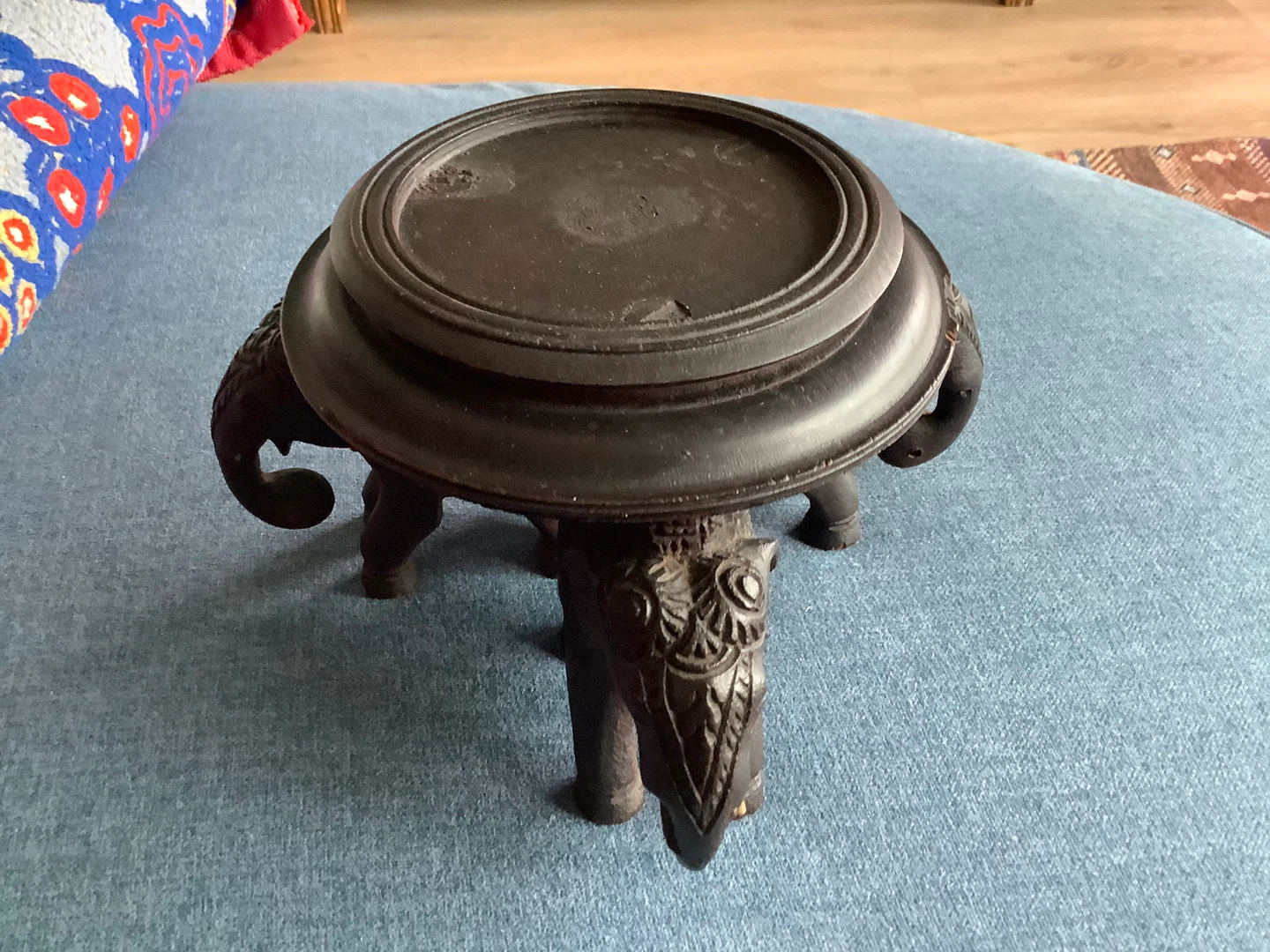 Vtg Asian Wdn Tripod Plant Stand w 3 Carved Elephants 🐞 - photo 2