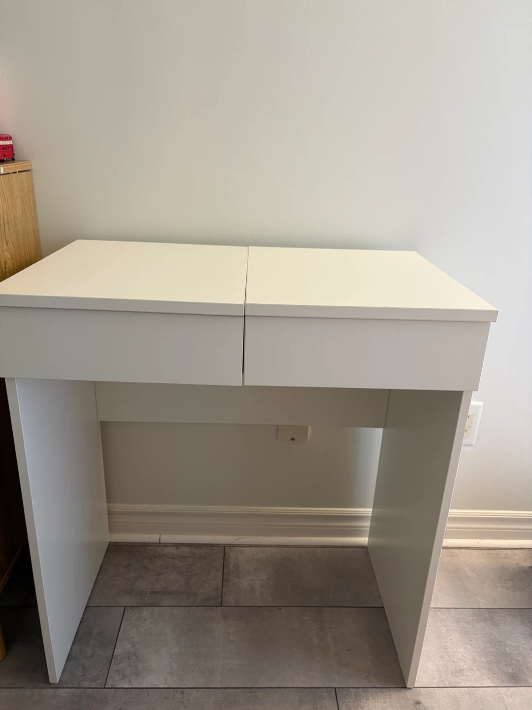IKEA BRIMNES Dressing Table in White