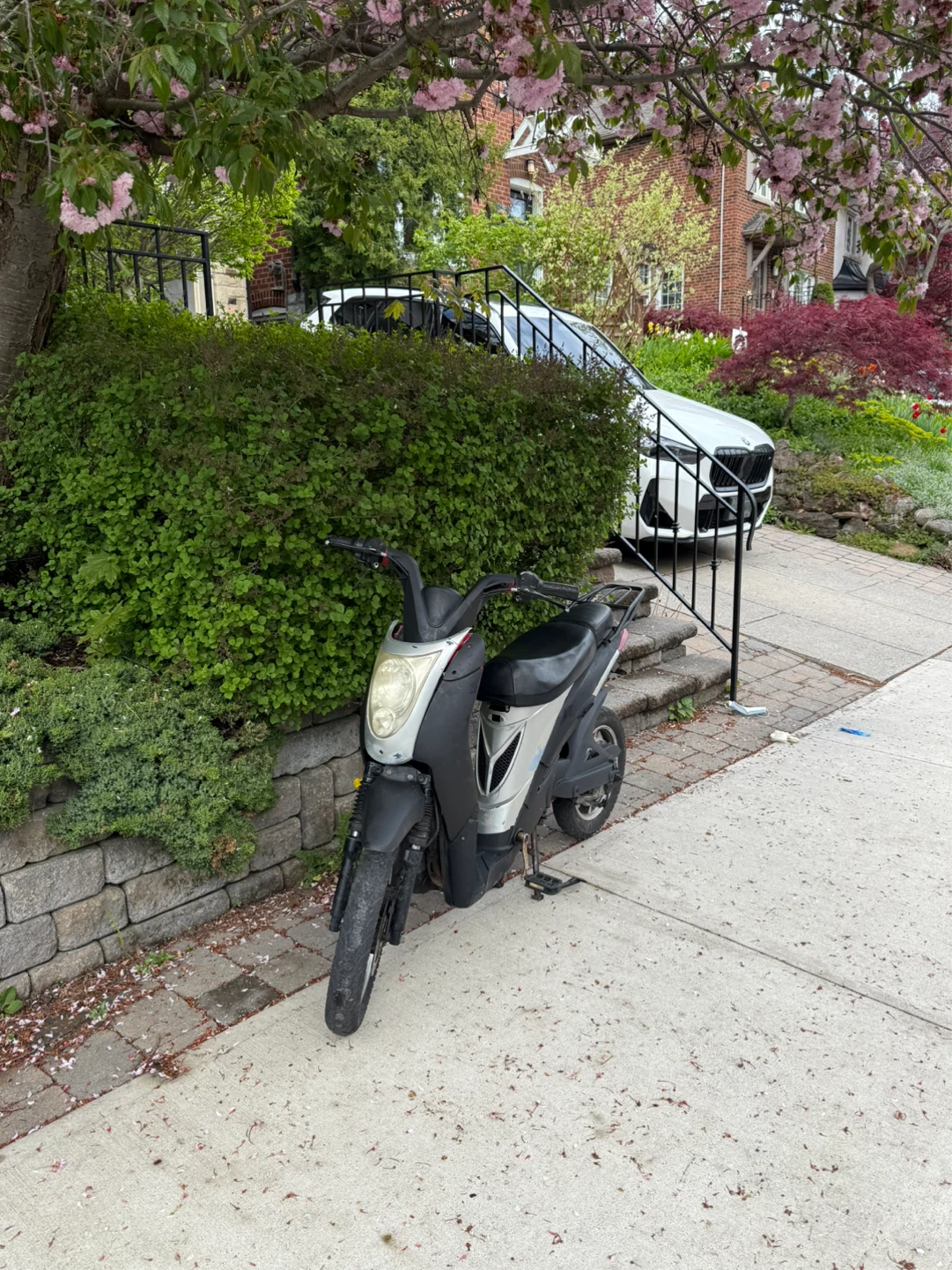 Amego E-Breeze Electric Scooter