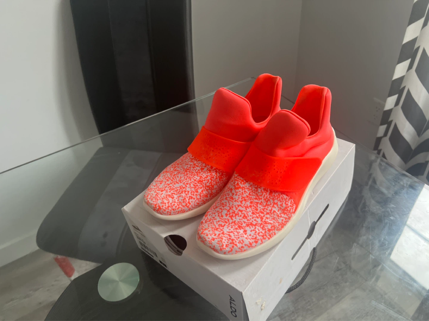 ALDO CRORENI Women's Sneakers Size 8.5 Orange/White
