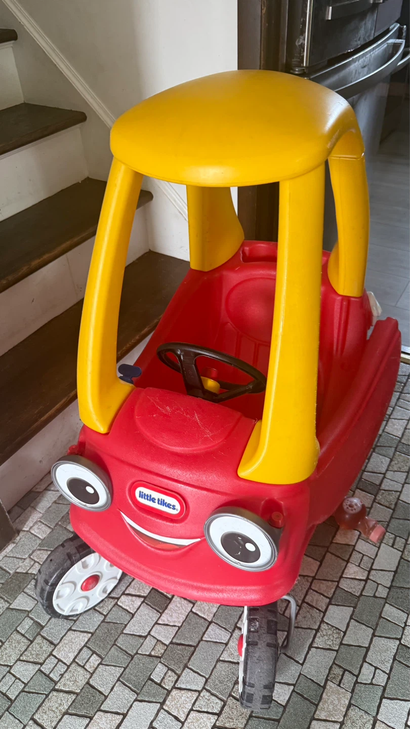 Little Tikes Cozy Coupe - Red & Yellow
