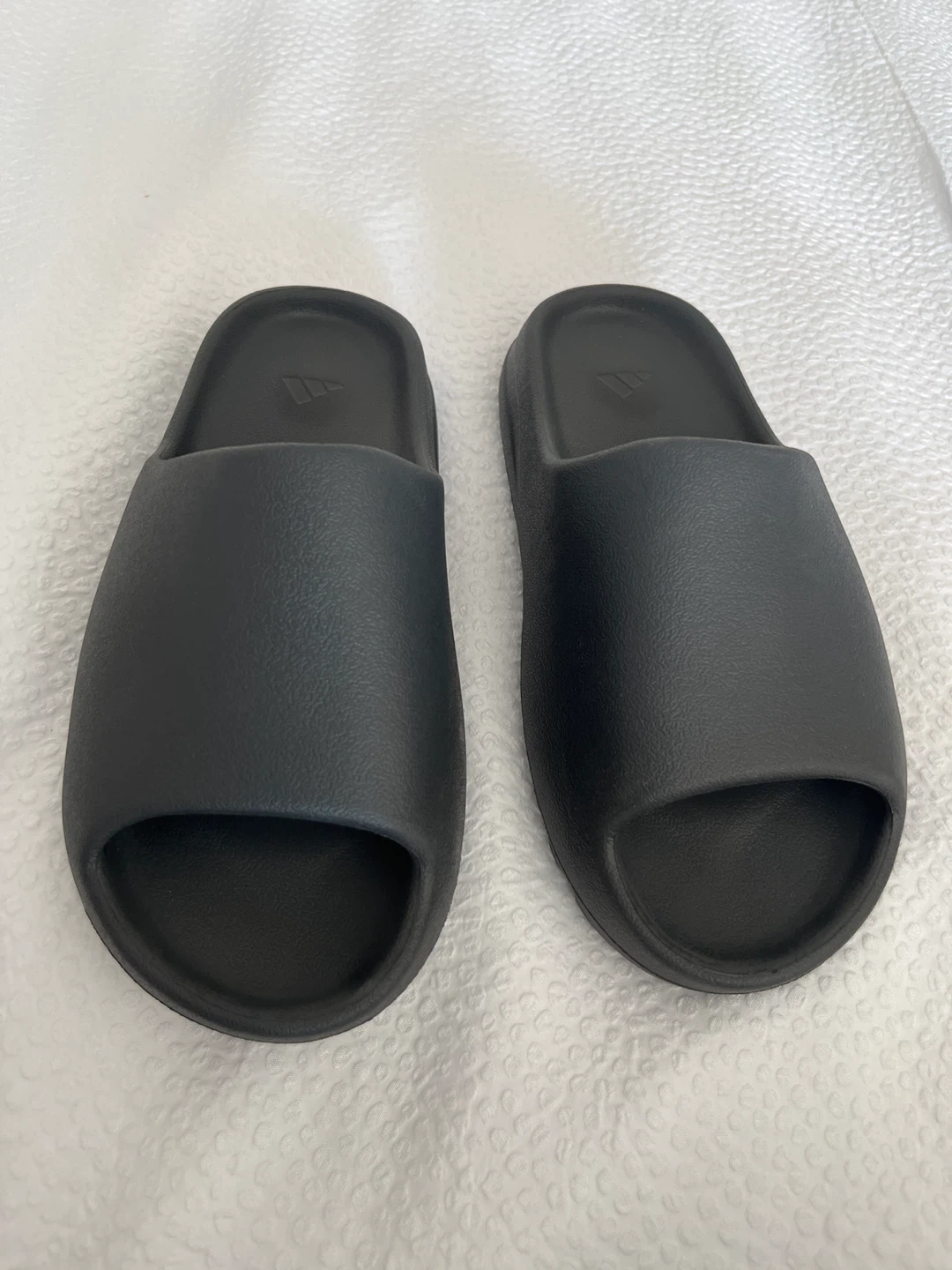 Adidas Yeezy Slides