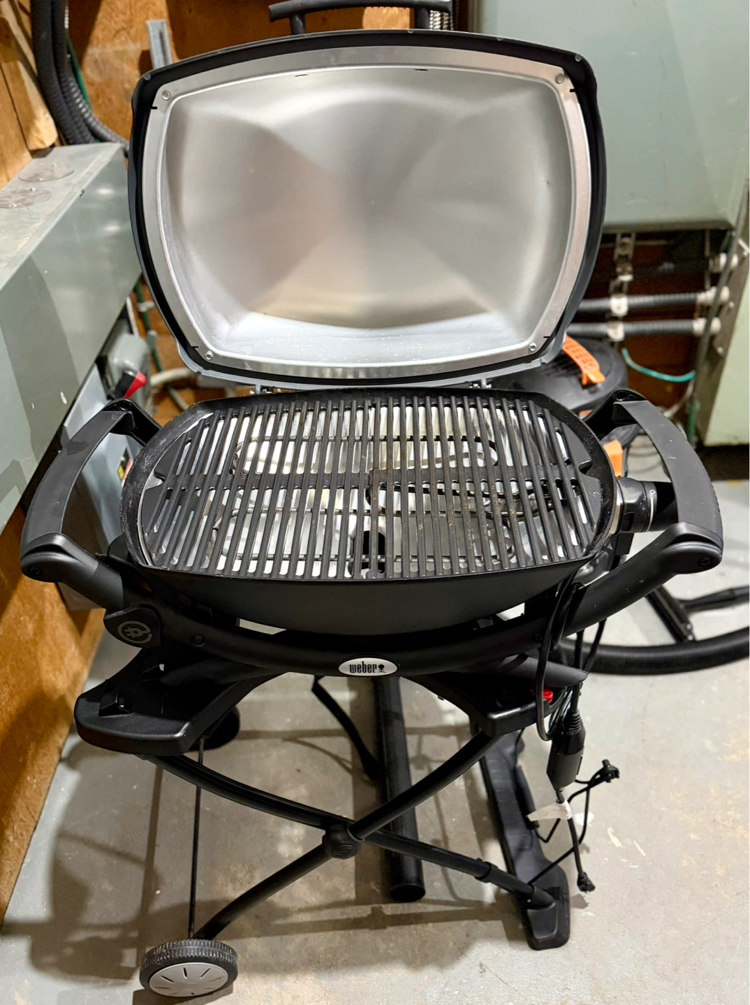 Weber Q 2400 Electric Grill - photo 2