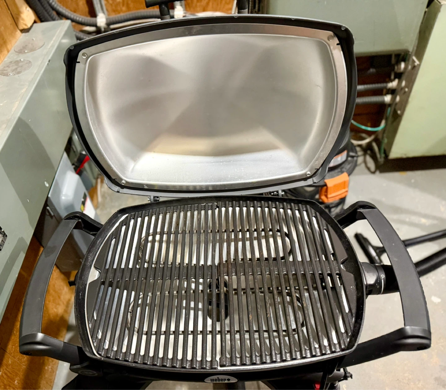 Weber Q 2400 Electric Grill