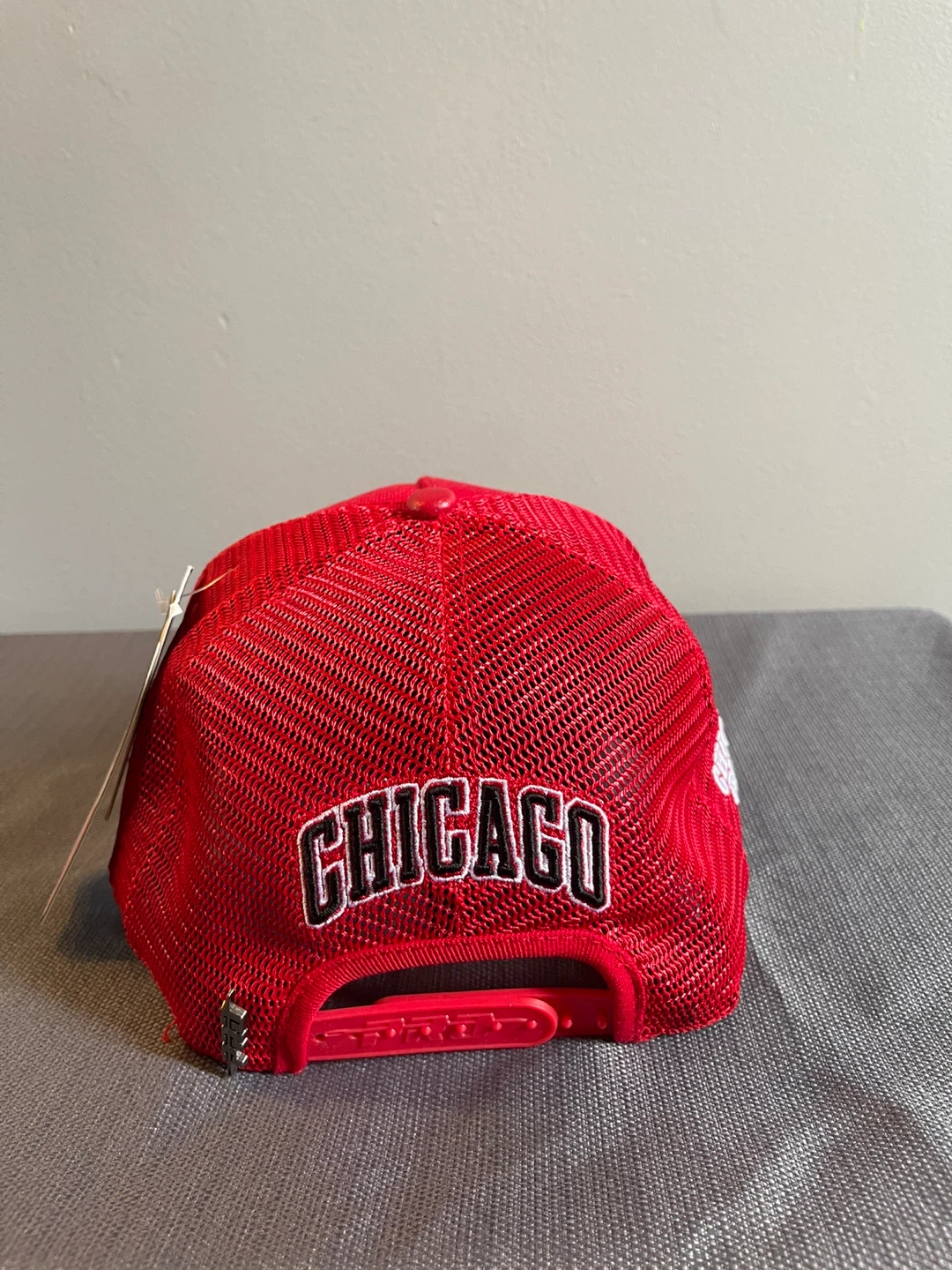 Chicago Bulls NBA Red Trucker Hat - photo 3