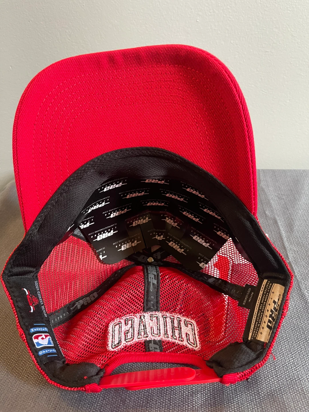 Chicago Bulls NBA Red Trucker Hat - photo 4