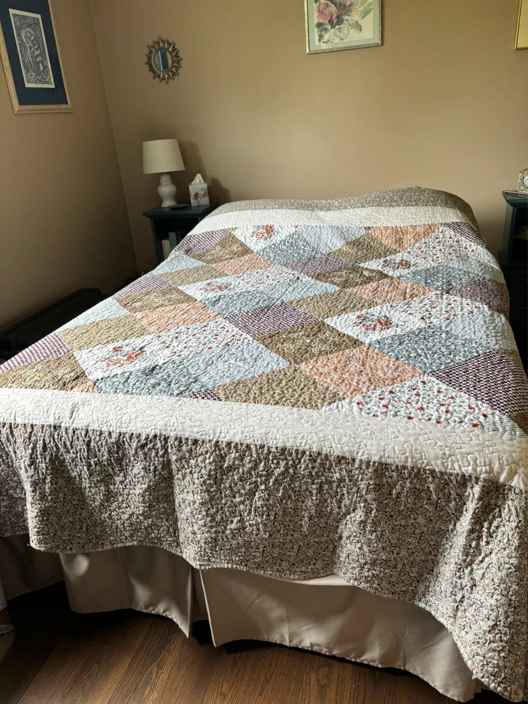 Double /Full bed set  “loads”  included!!!!