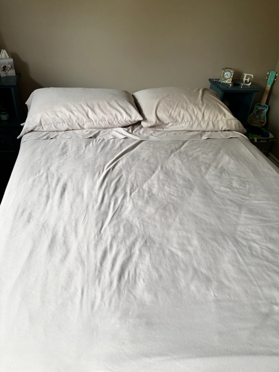 Double /Full bed set  “loads”  included!!!! - photo 2