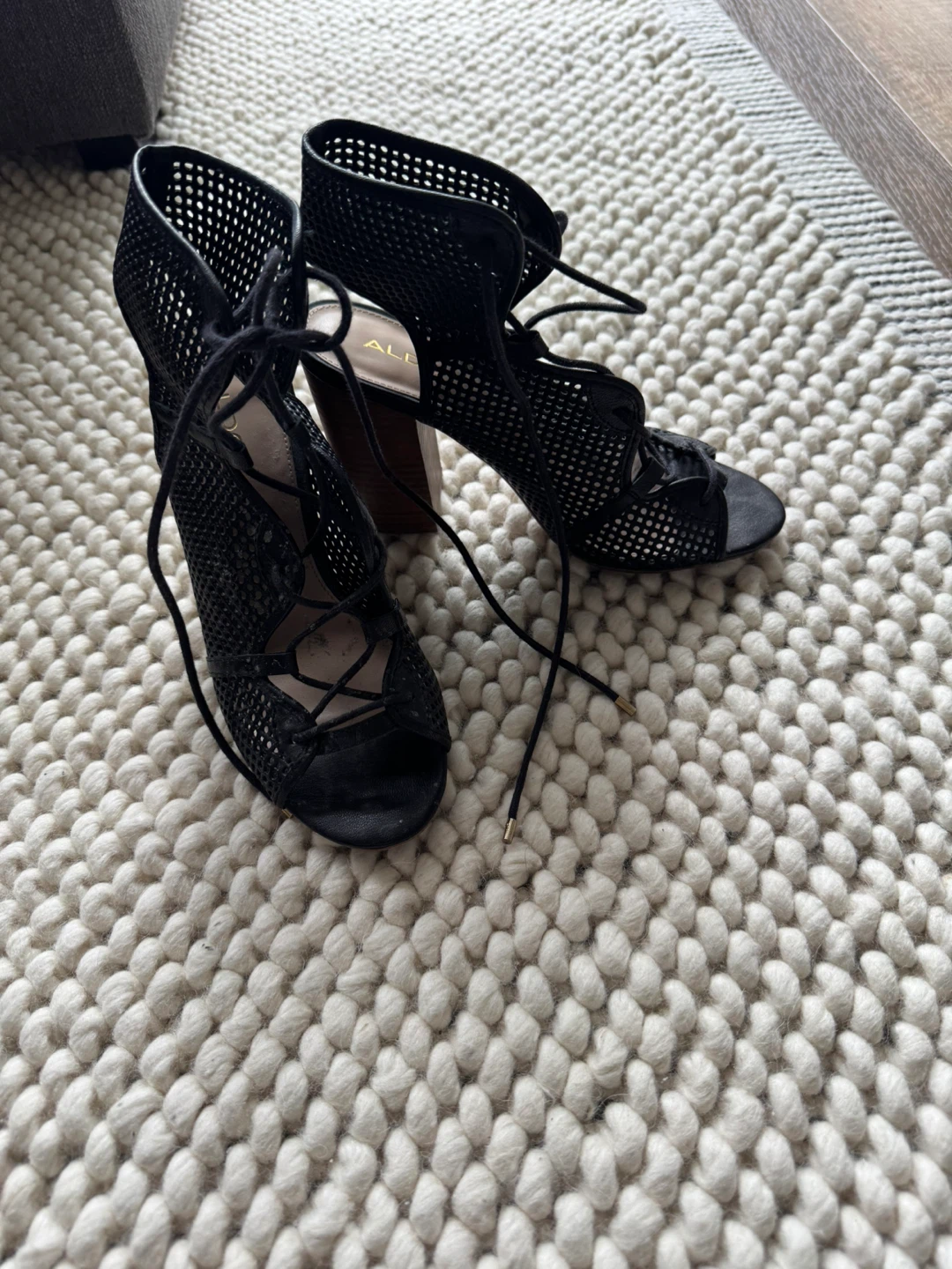 7.5 ALDO Black Lace-Up Heeled Sandals - photo 2