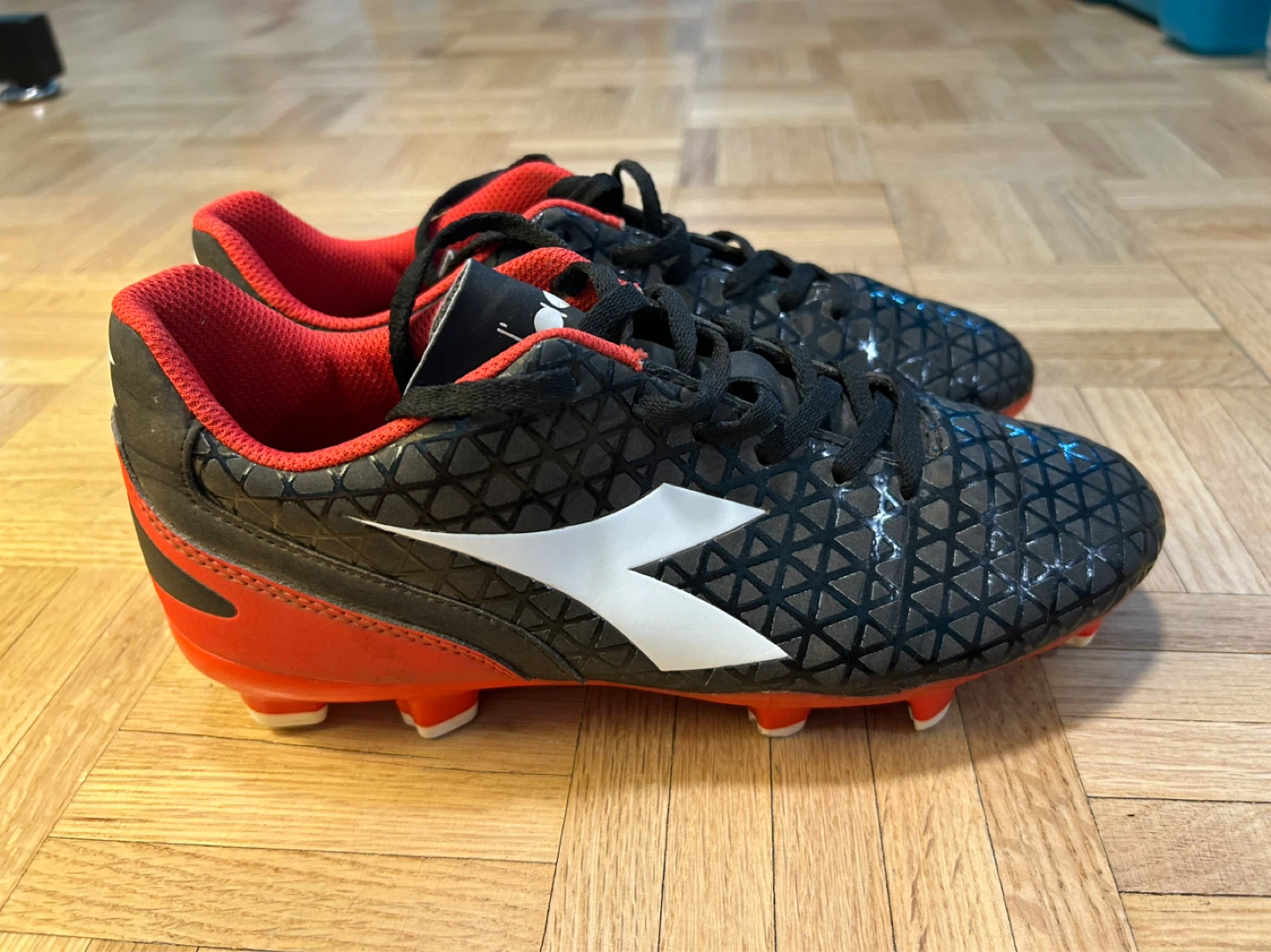 Diadora Soccer Cleats - Woman’s Size 8.5