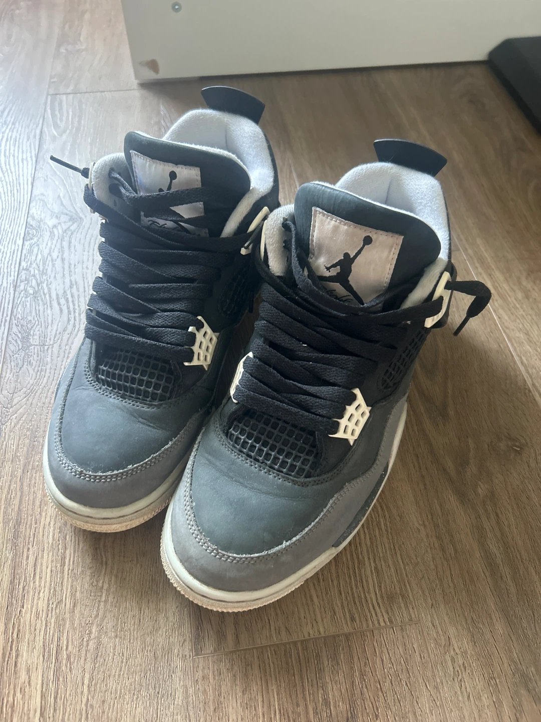 Air Jordan 4 Retro "Cool Grey" Sneakers