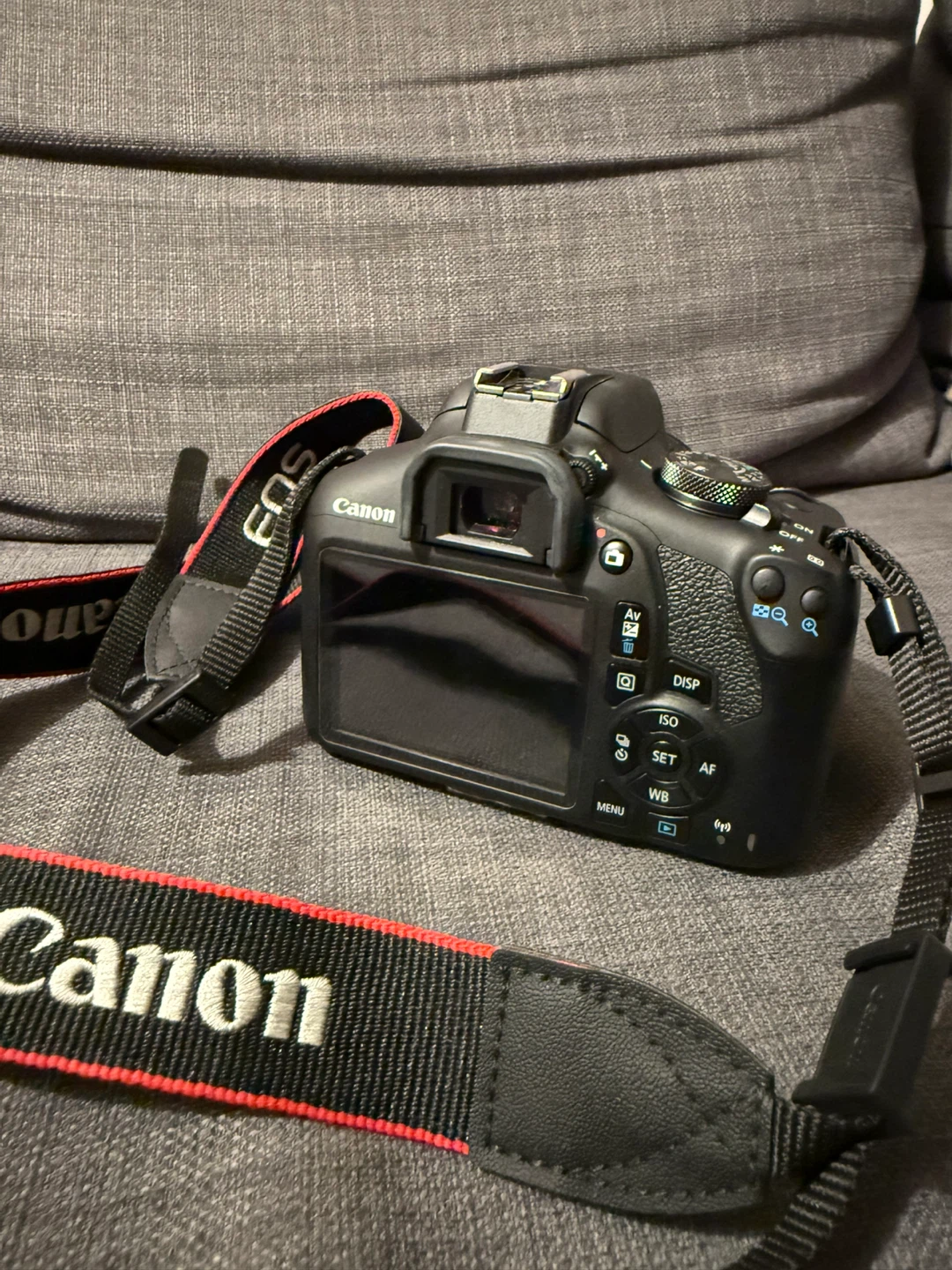 Canon EOS Rebel T7 with Accessories - photo 3