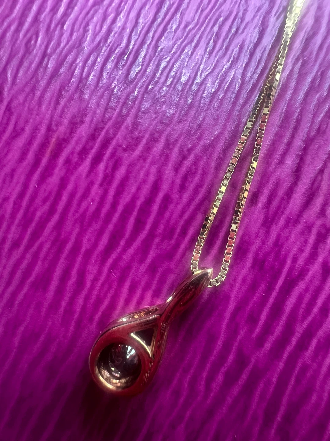 10K Gold Diamond Pendant Necklace - photo 2