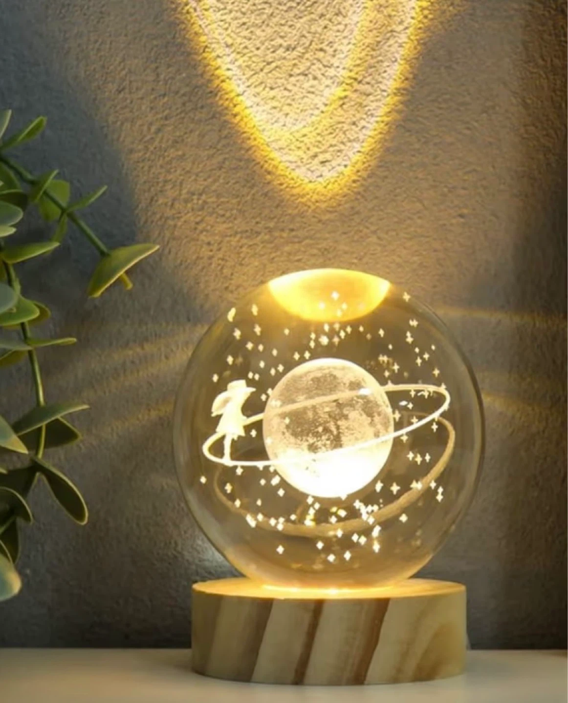 Crystal Ball Planet Night Light - photo 2