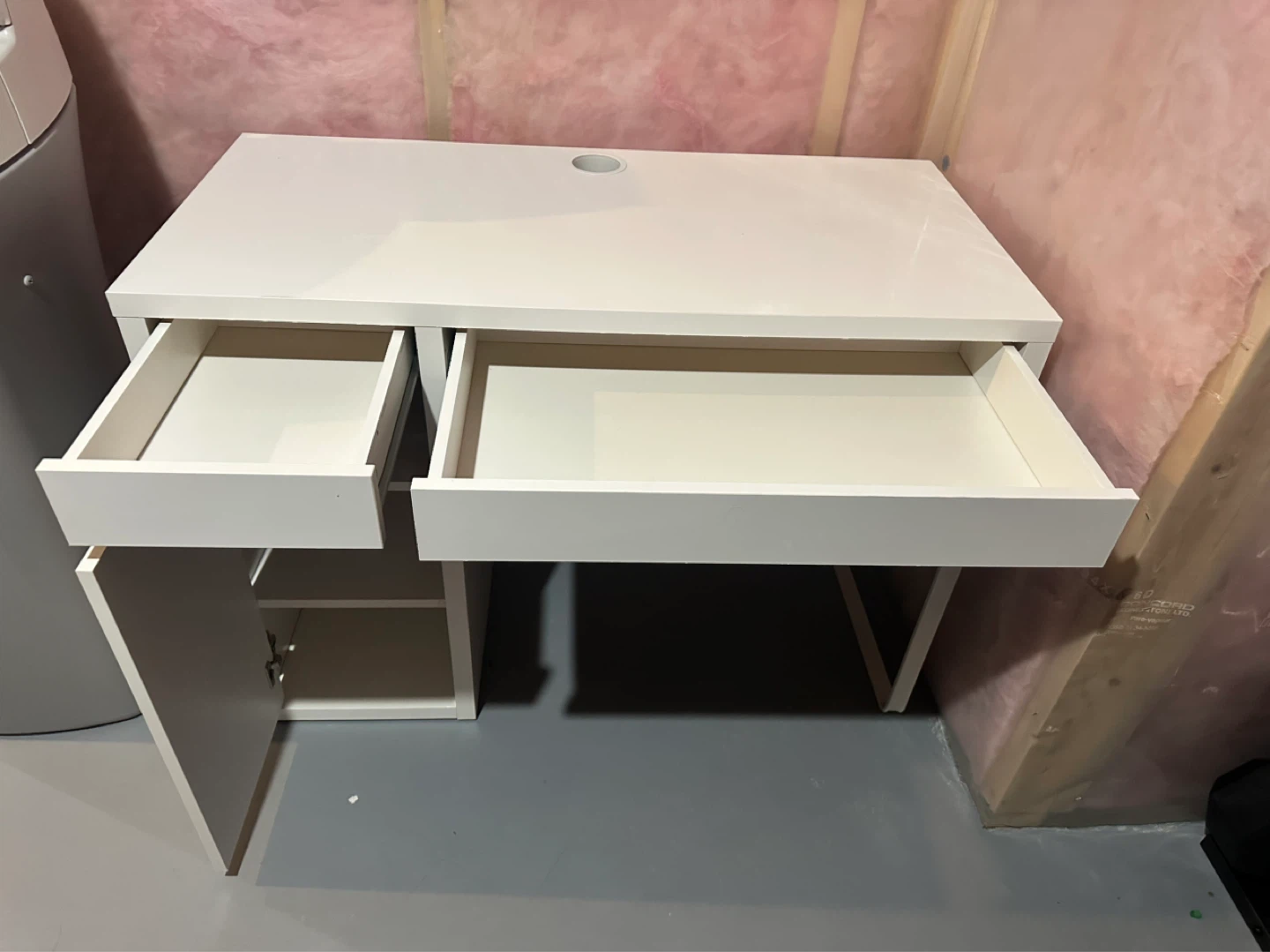 White Desk with Drawers and Cabinet - photo 2