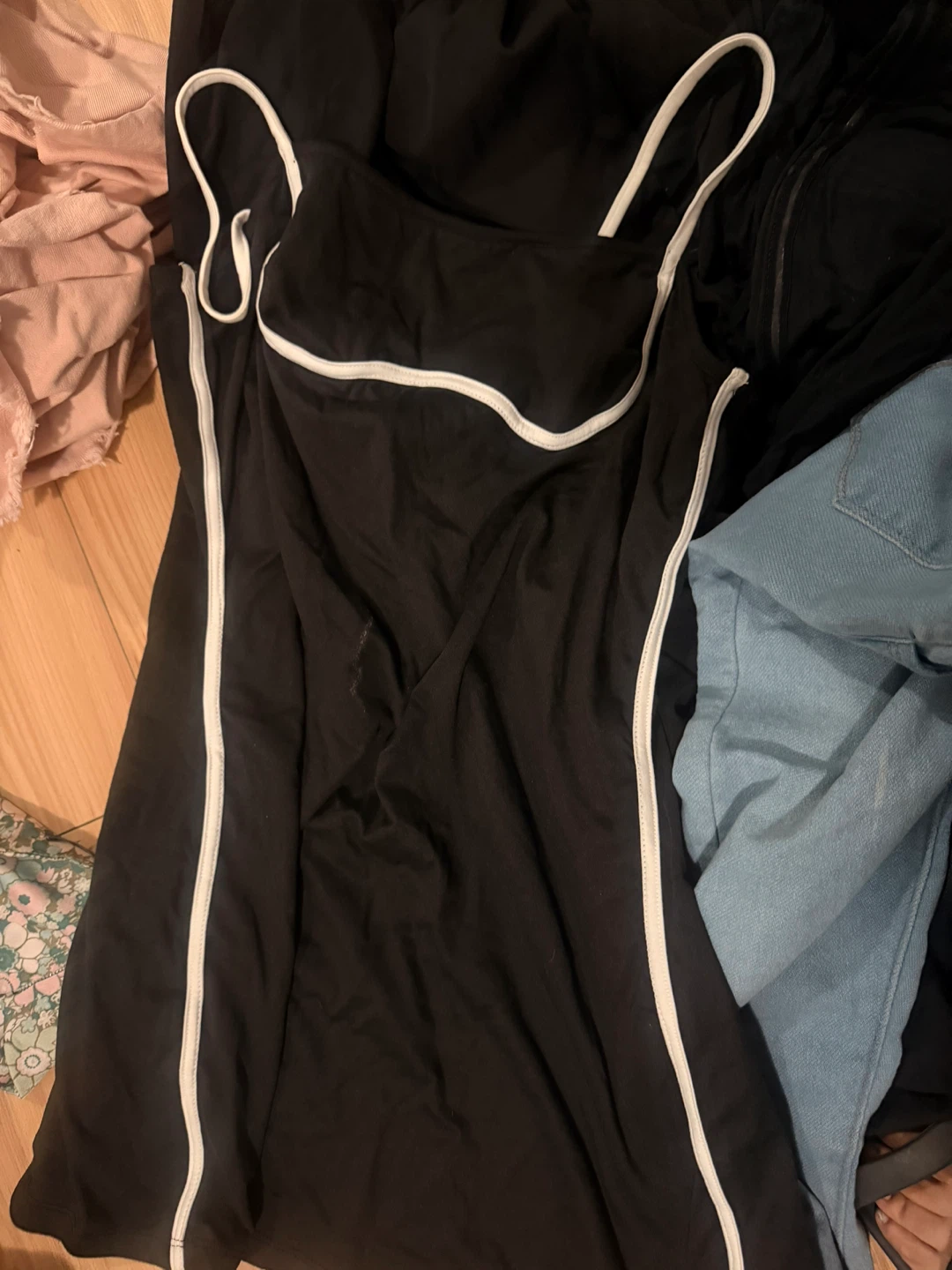 Bundle of Women's Clothing - Tommy Hilfiger, Banana Republic - photo 2