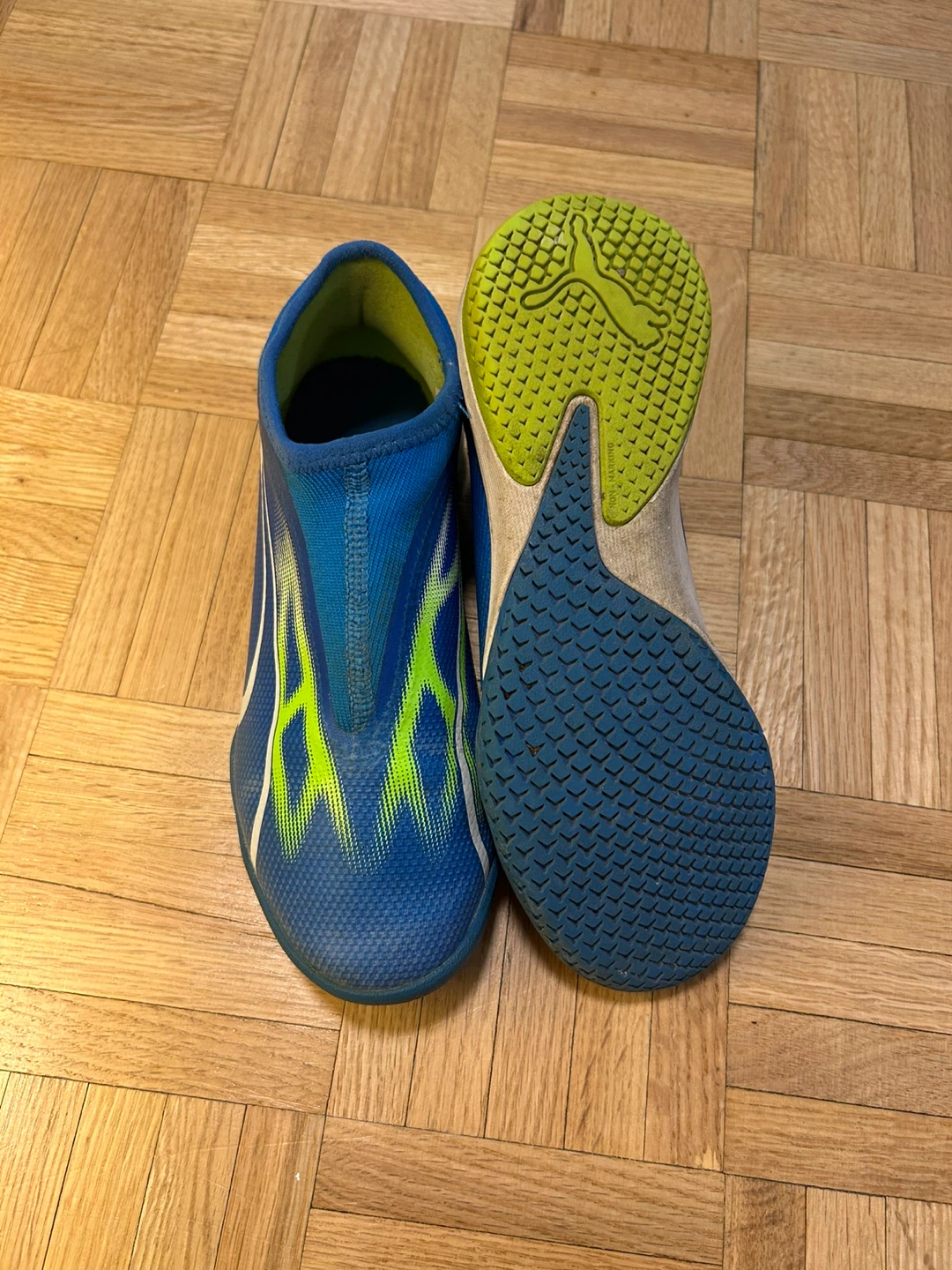Puma Turf Soccer Cleats - Kids Size 2.5 - photo 2