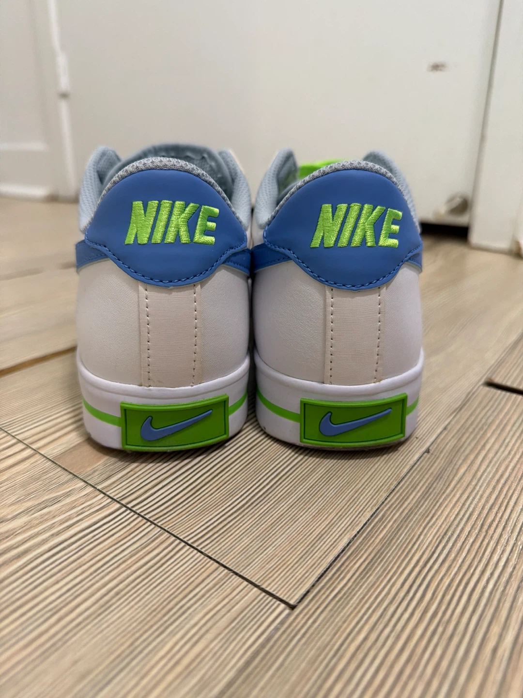 Nike Sweet Classic Women’s Sneakers White Blue Size 8 - photo 3