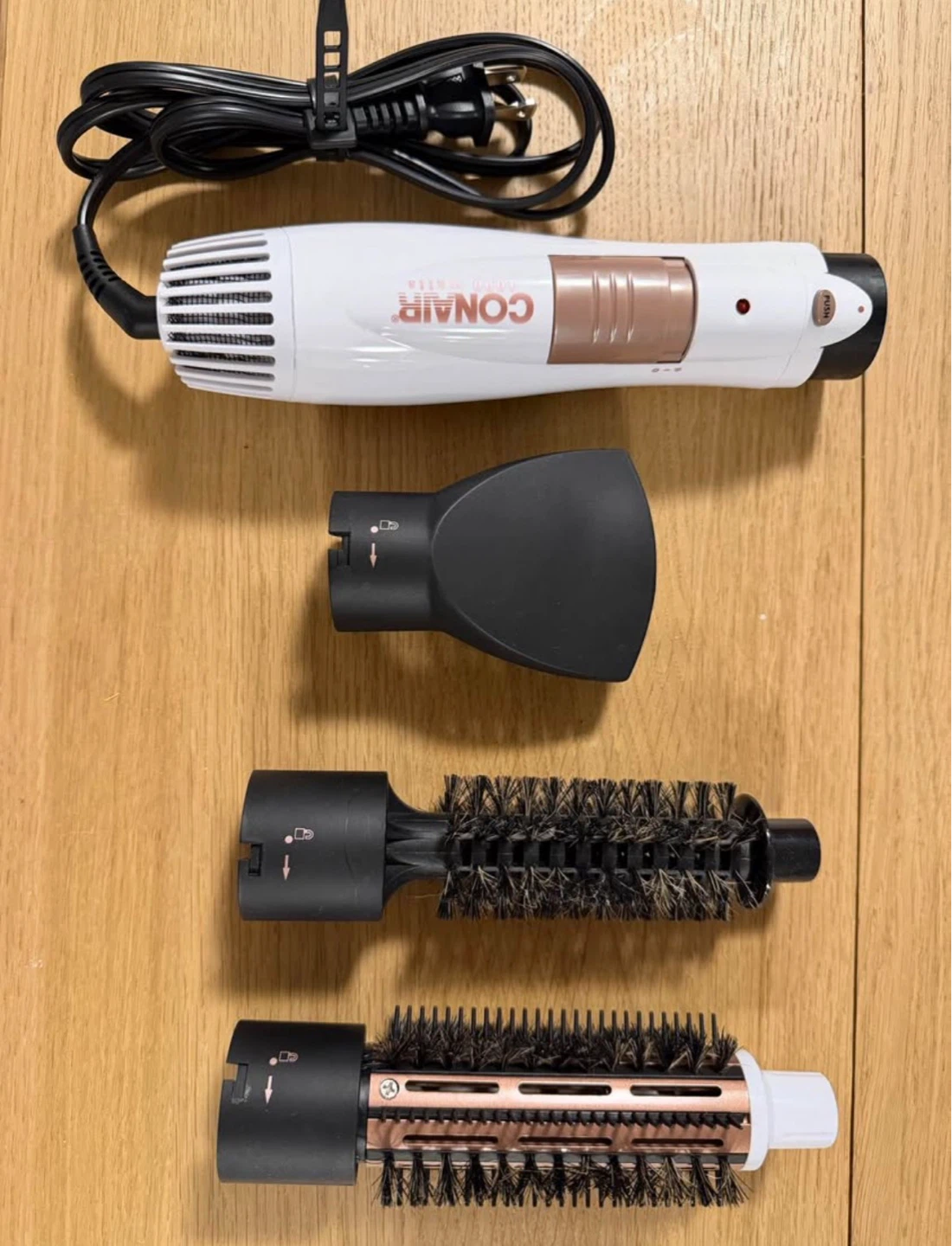 Conair 1000 Watt Hot Air Brush with Multi-Attachment - photo 2