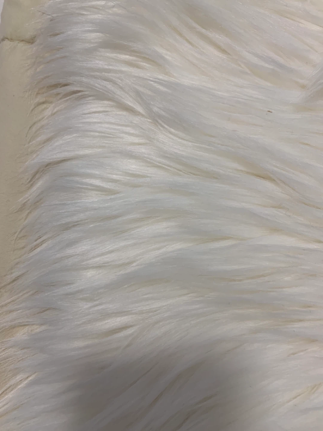 White Faux Fur Rug , brand new, size 32” X 22” - photo 4