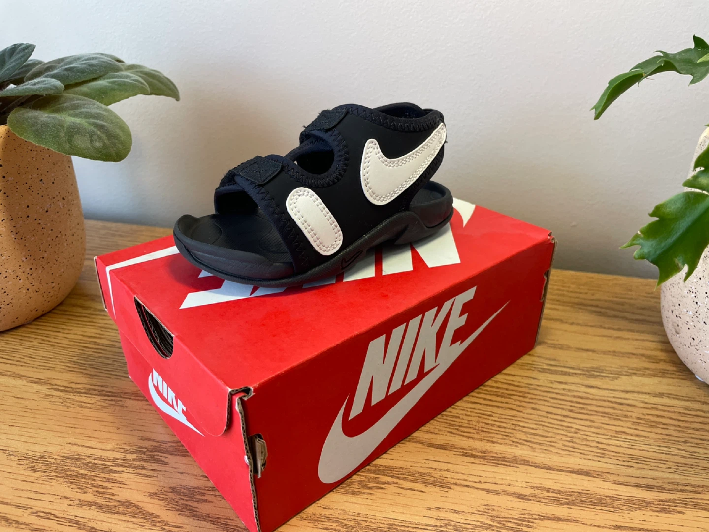 Nike Toddler Sandals, size 6